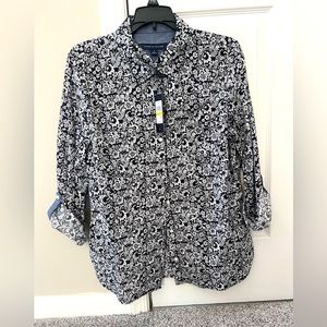 Woman’s Tommy Hilfiger NWT buttoned down top.